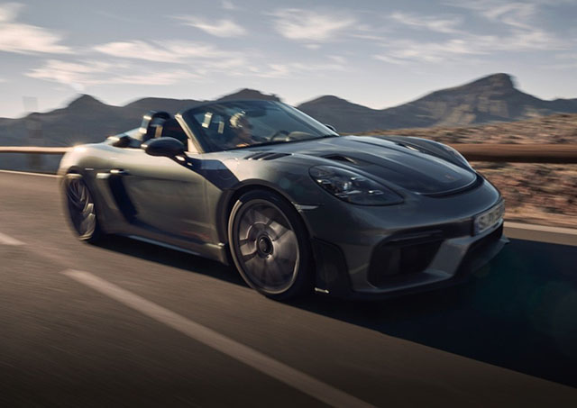 2025 Porsche 718 Spyder RS performance