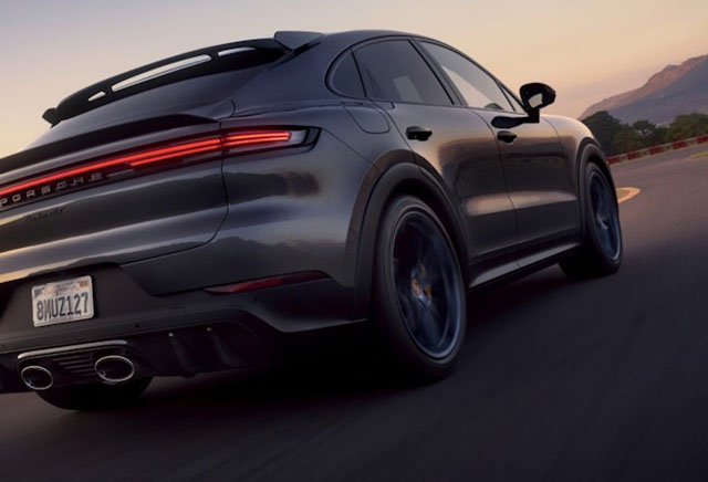 2025 Porsche Cayenne Turbo GT performance