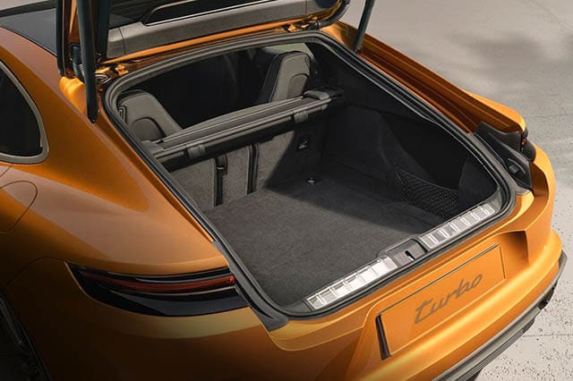 2026 Porsche Panamera comfort