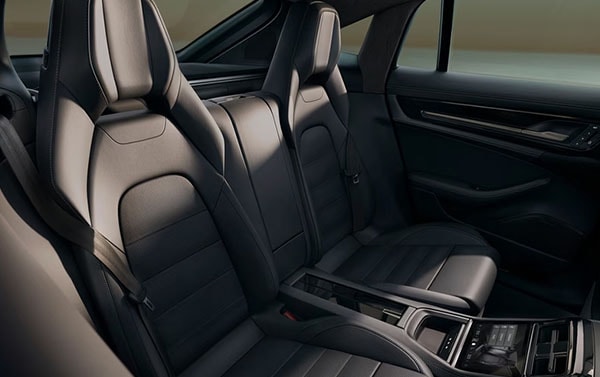 2027 Porsche Panamera comfort