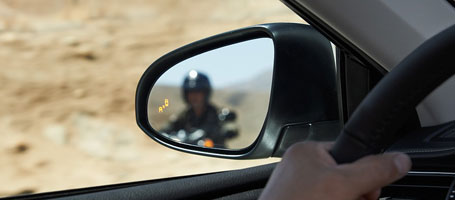 2015 Toyota Camry Hybrid Blind Spot Monitor