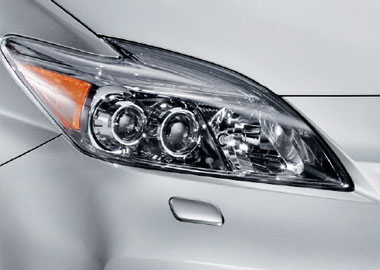 2015 Toyota Prius headlights