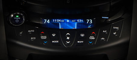 2015 Toyota Rav4 EV multimedia system