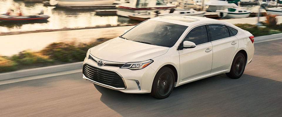 2016 Toyota Avalon Hybrid Main Img