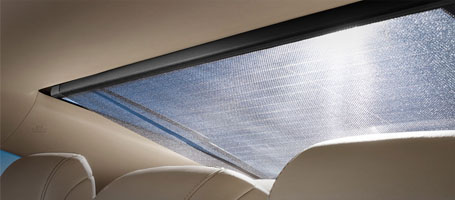 2016 Toyota Avalon rear sunshade