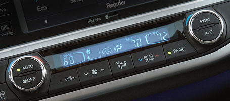 2016 Toyota Highlander Hybrid climate control