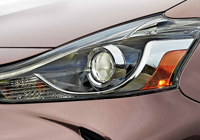 2016 Toyota Prius V headlights