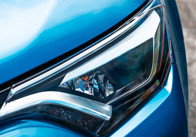 2016 Toyota Rav4 Hybrid headlights