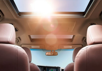 2016 Toyota Sienna moonroof