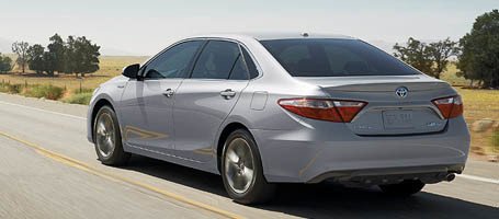 2017 Toyota Camry Hybrid performance