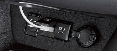 2017-Toyota-Highlander USB Ports