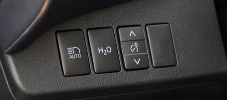 2017 Toyota Mirai touch controls