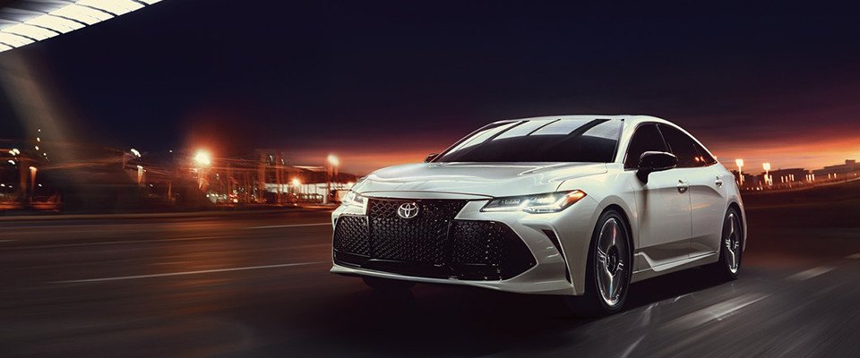 2019 Toyota Avalon Hybrid Main Img