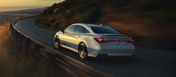 2020 Toyota Avalon Hybrid performance