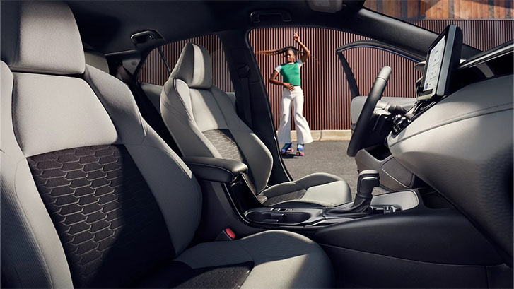 2025 Toyota Corolla Hatchback comfort