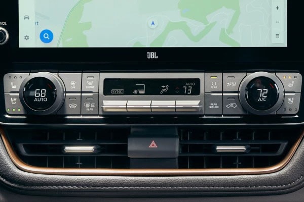 2026 Toyota Grand Highlander Hybrid comfort