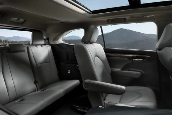 2026 Toyota Highlander comfort