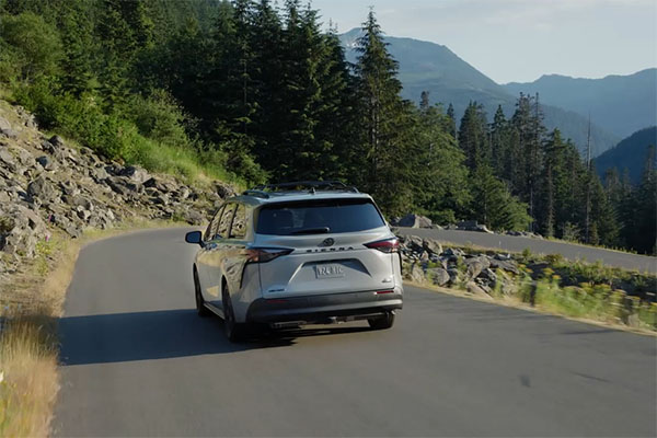 2026 Toyota Sienna performance