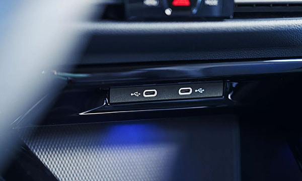 2026 Volkswagen Golf R comfort