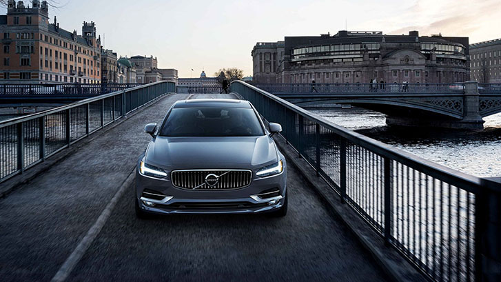 2019 Volvo S90 performance