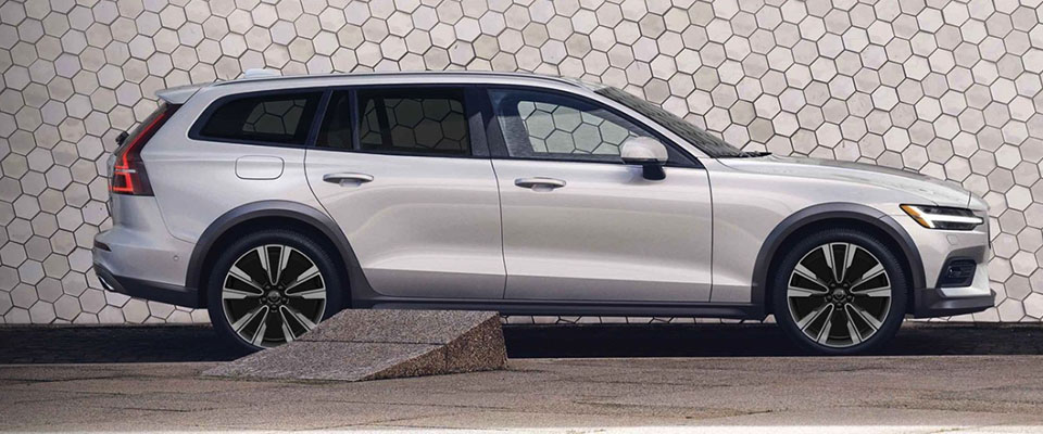 2020 Volvo V60 Cross Country Main Img