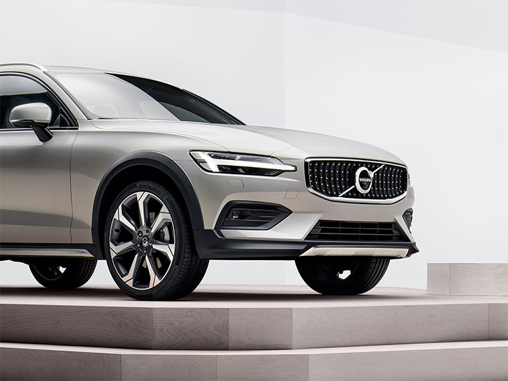 2021 Volvo V60 Cross Country appearance