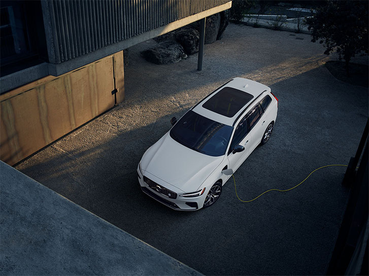 2021 Volvo V60 Recharge appearance