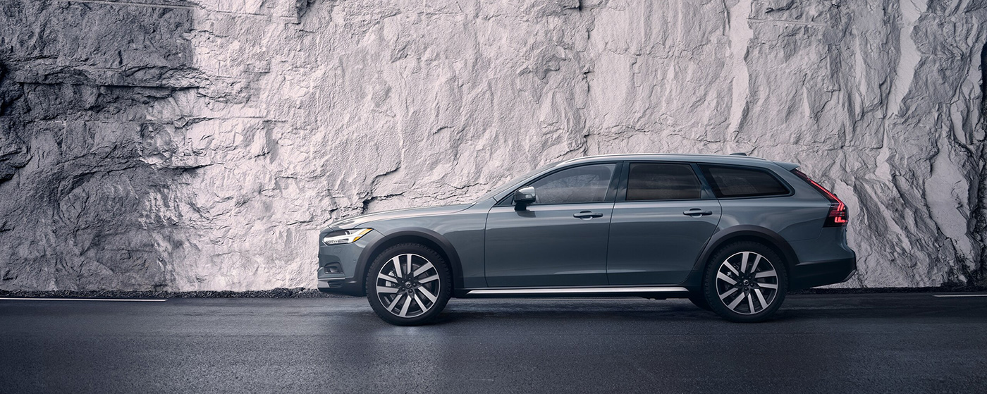 2021 Volvo V90 Cross Country Safety Main Img