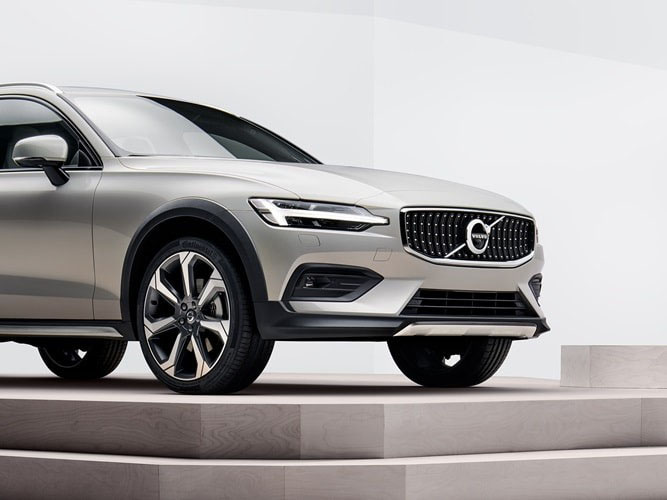 2022 Volvo V60 Cross Country appearance