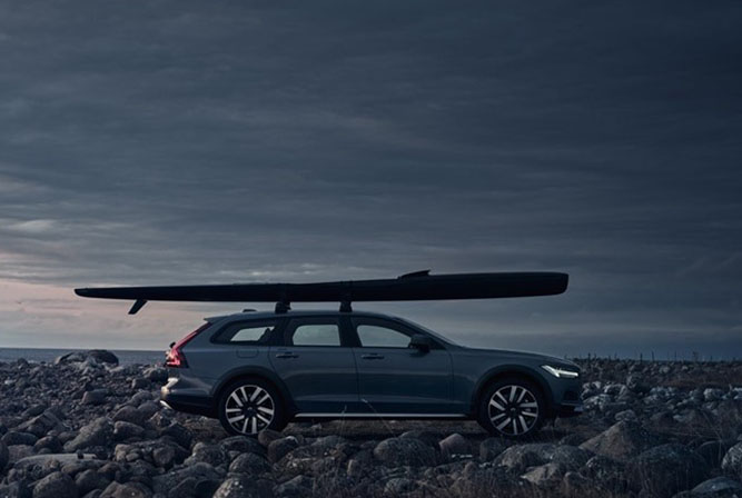 2022 Volvo V90 Cross Country appearance