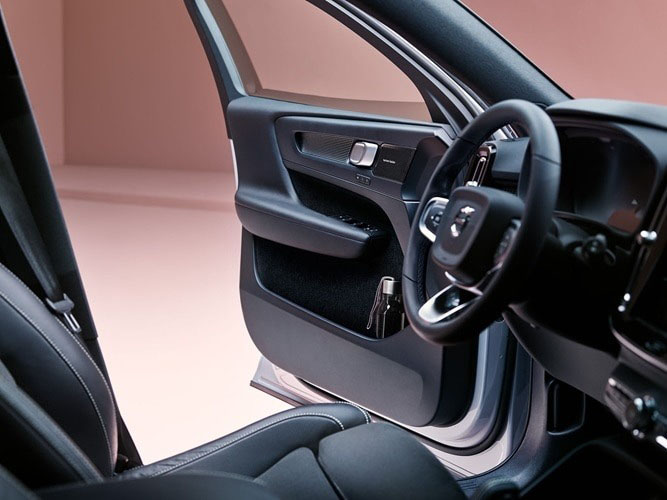 2022 Volvo XC40 Recharge comfort
