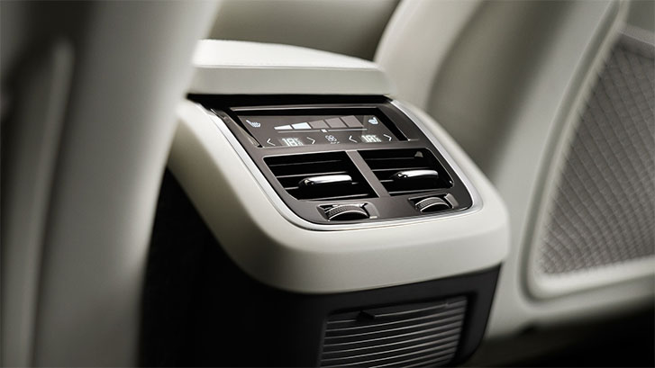 2023 Volvo XC90 Recharge comfort