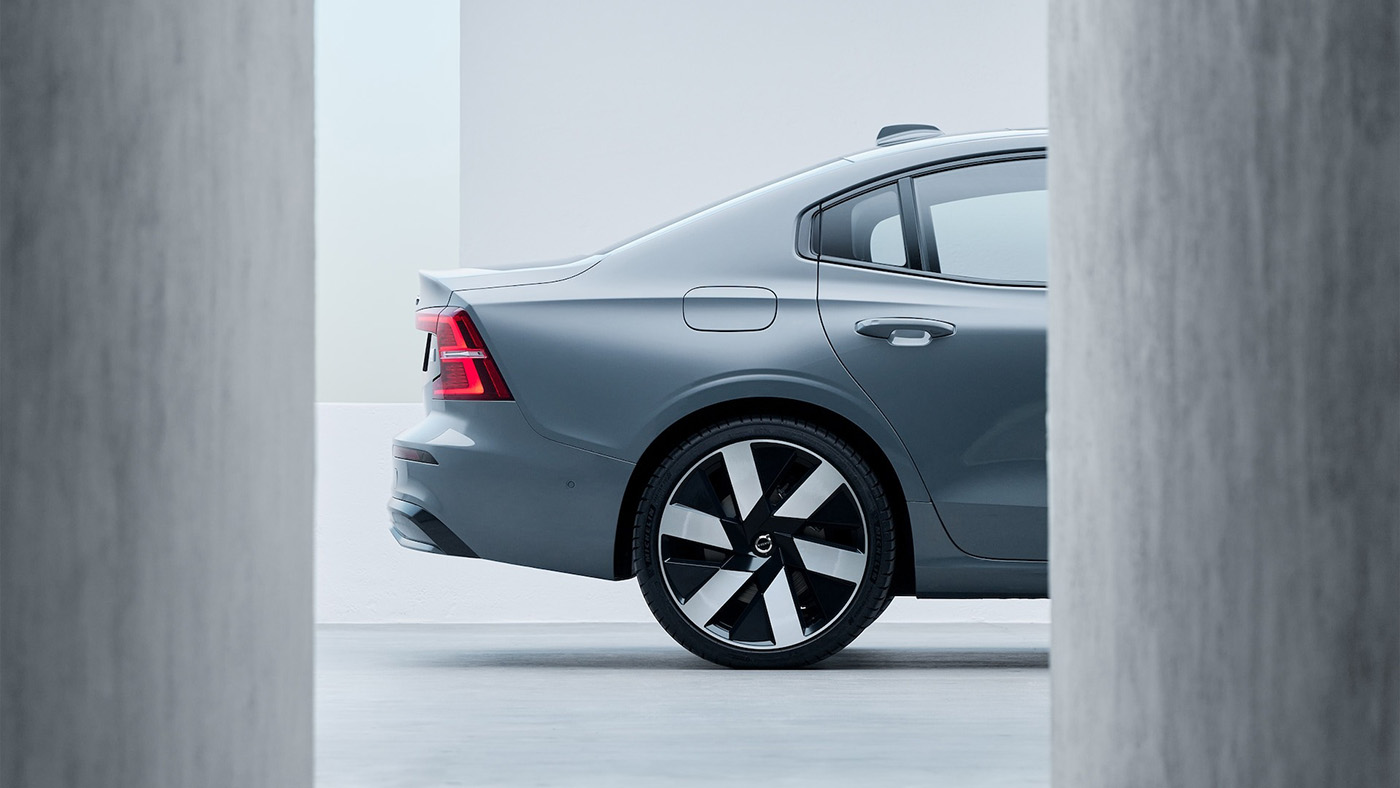 2024 Volvo S60 Recharge Appearance Main Img