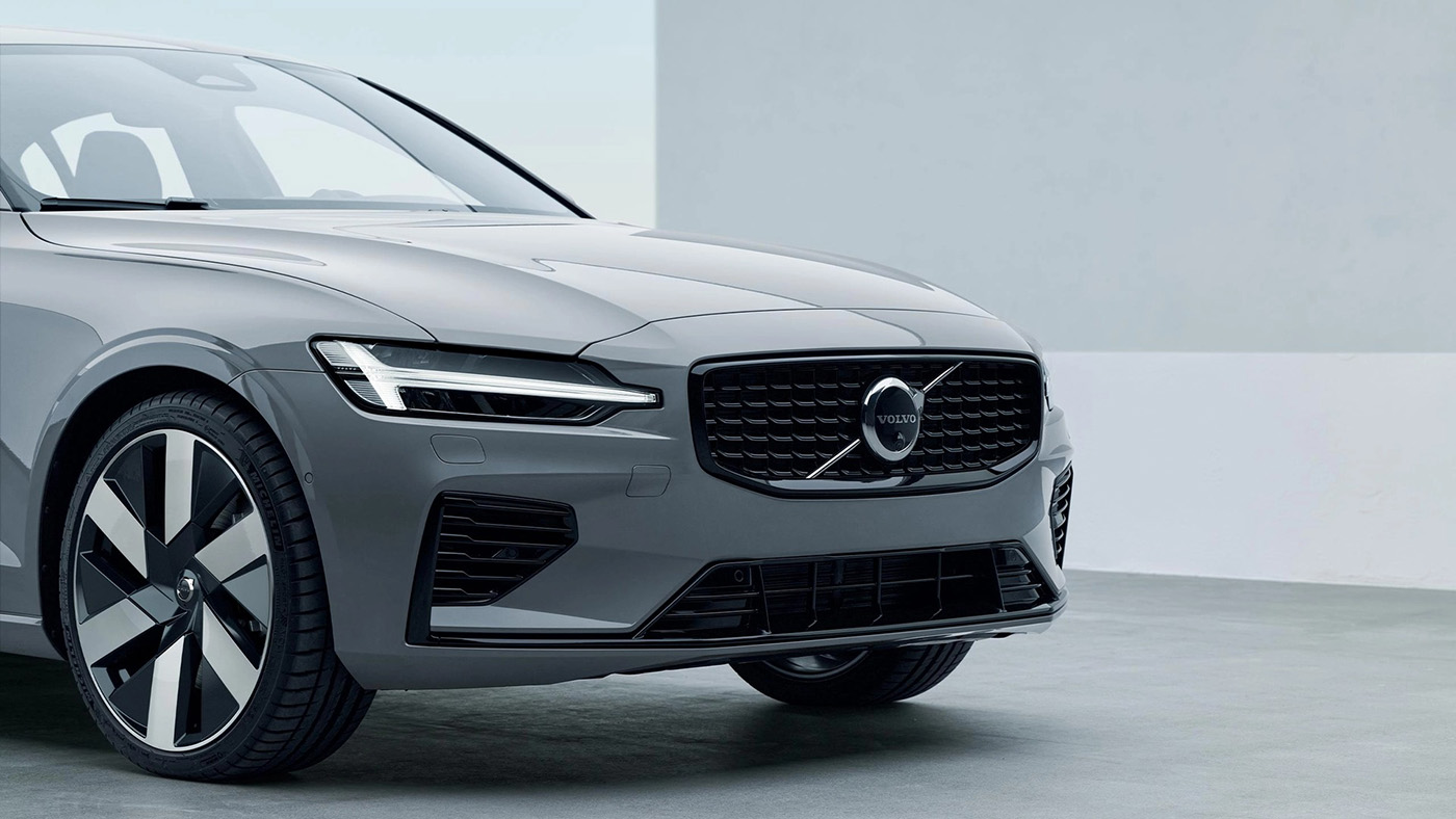 2025 Volvo S60 Plug-in Hybrid Appearance Main Img