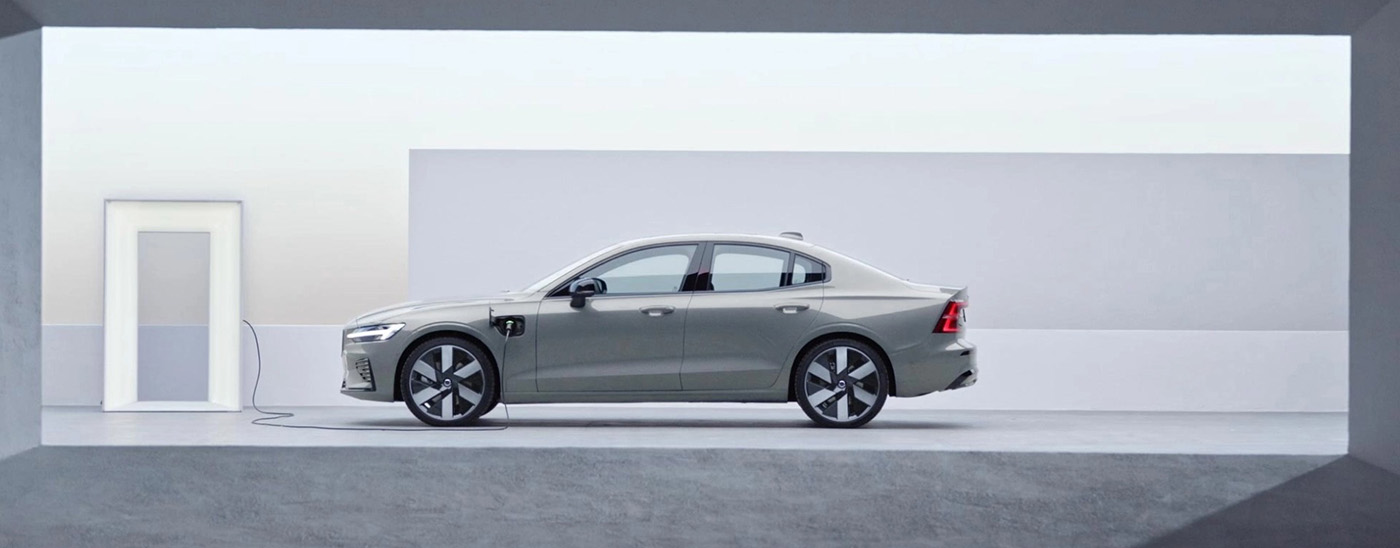 2025 Volvo S60 Main Img