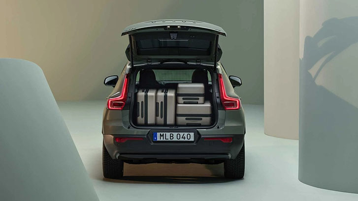 2025 Volvo XC40 comfort