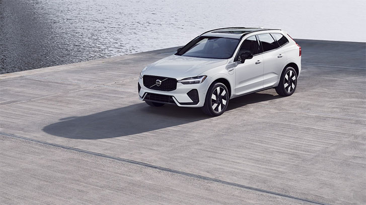 2025 Volvo XC60 Plug-in Hybrid performance