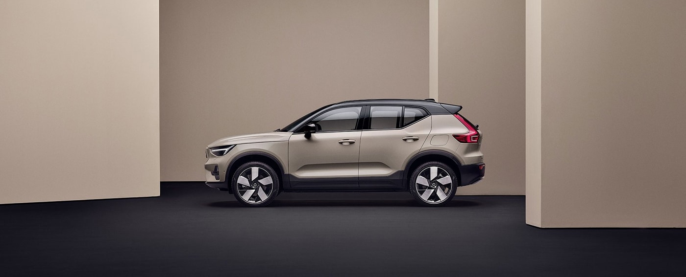 2026 Volvo EX40 Safety Main Img